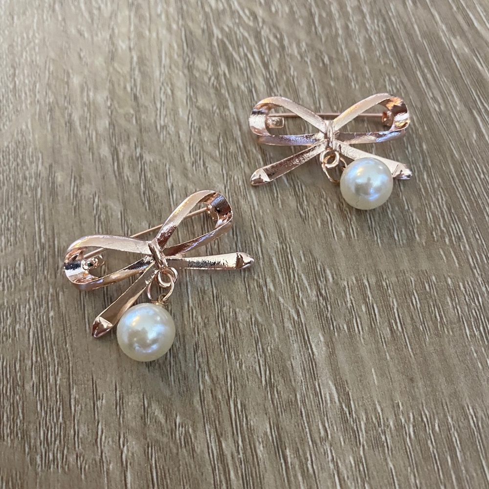 Elegant Faux Pearl Dress Bow Brooch Pin